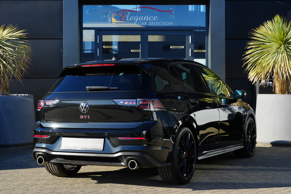 43538468-1.jpg