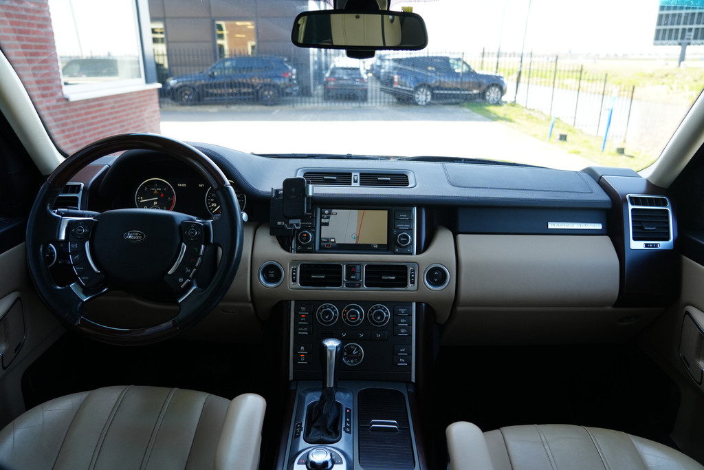 43941482-2.jpg