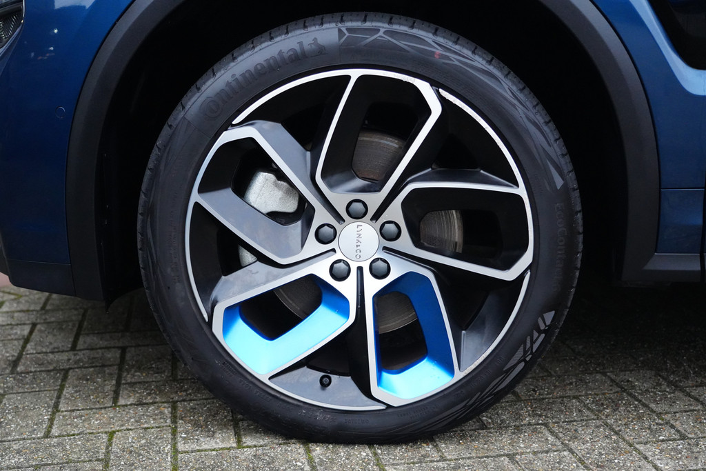 47516784-4.jpg
