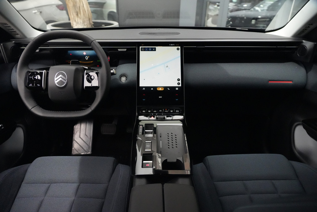 53931640-2.jpg