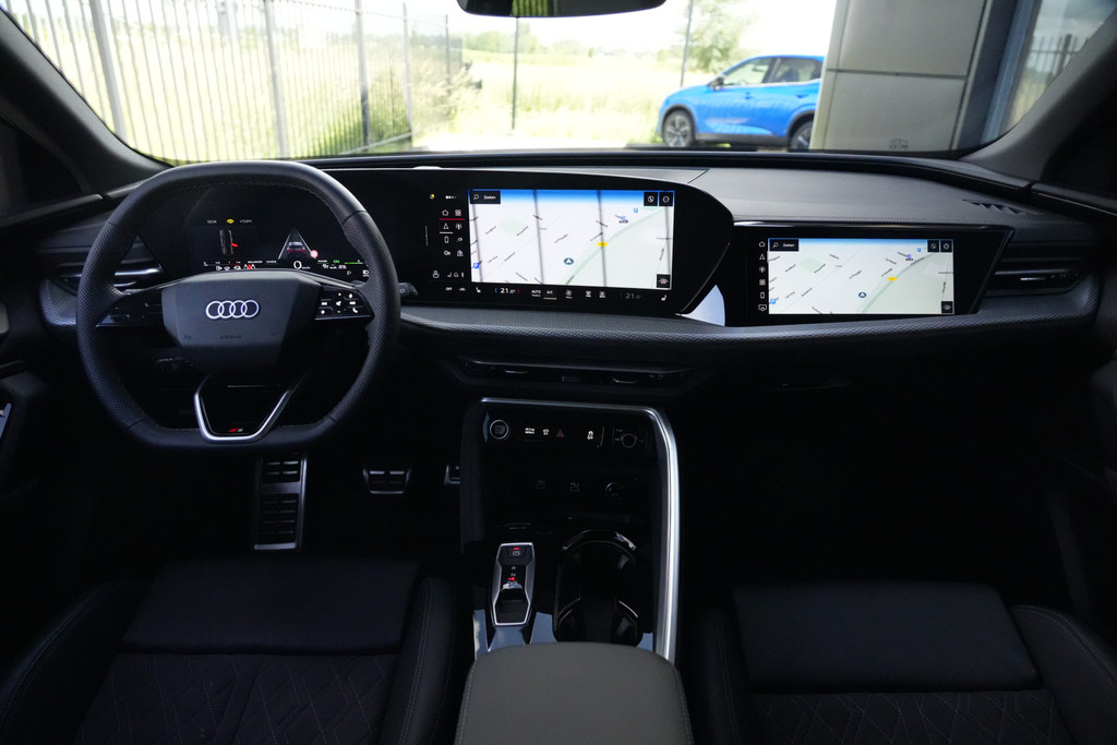 54217062-2.jpg