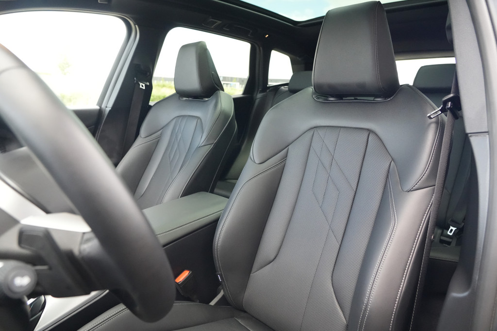 54808263-3.jpg