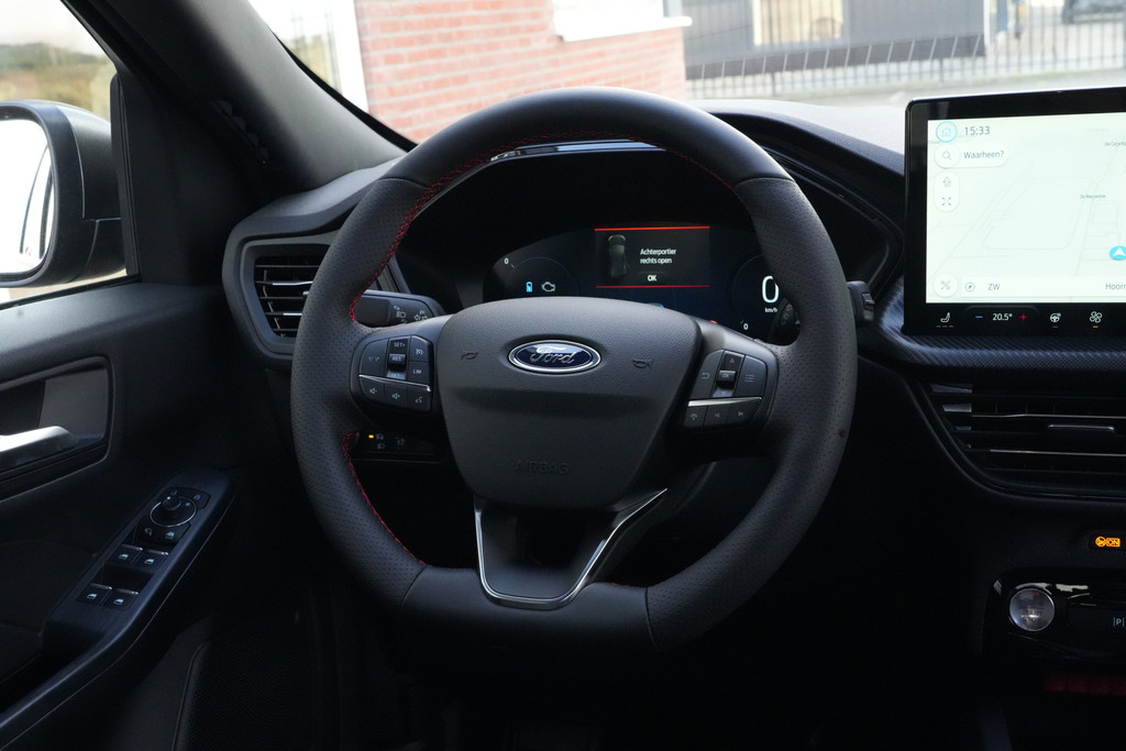 56578852-3.jpg