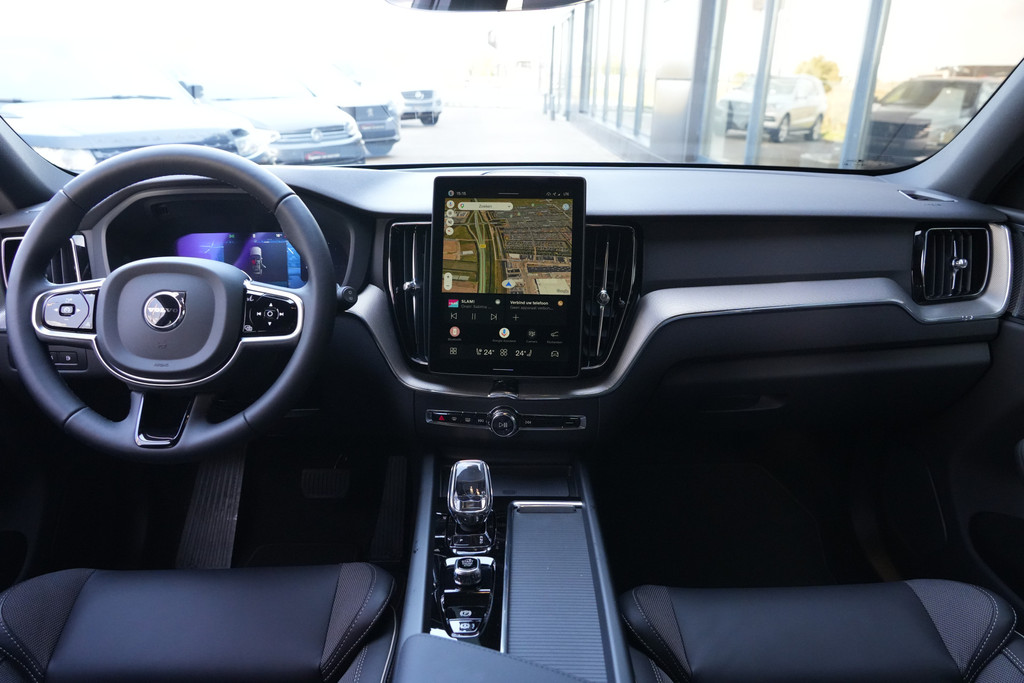 56924228-2.jpg
